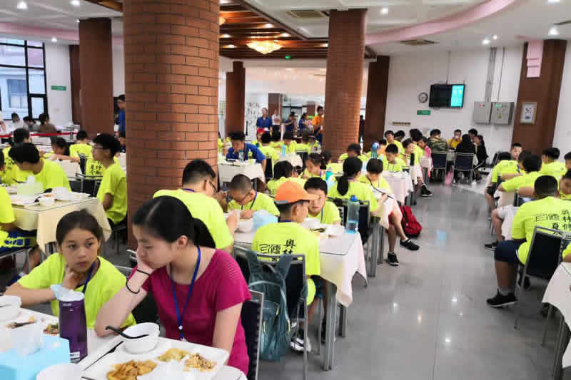 夏令营欢乐时光